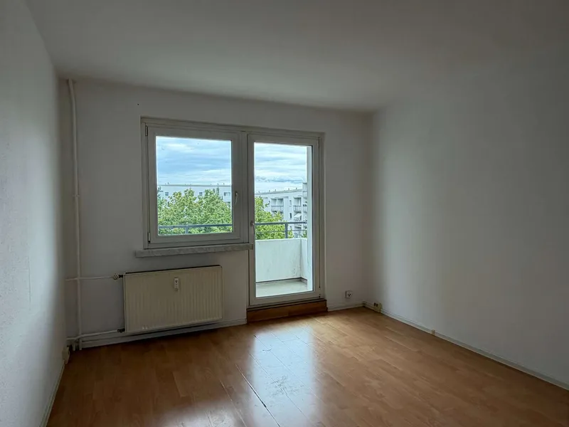 Gut geschnittene Familienwohnung mit Balkon — photo 1